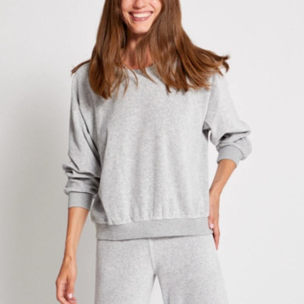 Suzie Kondi Women's Grey Heather Velour Samos Sweatshirt Size M